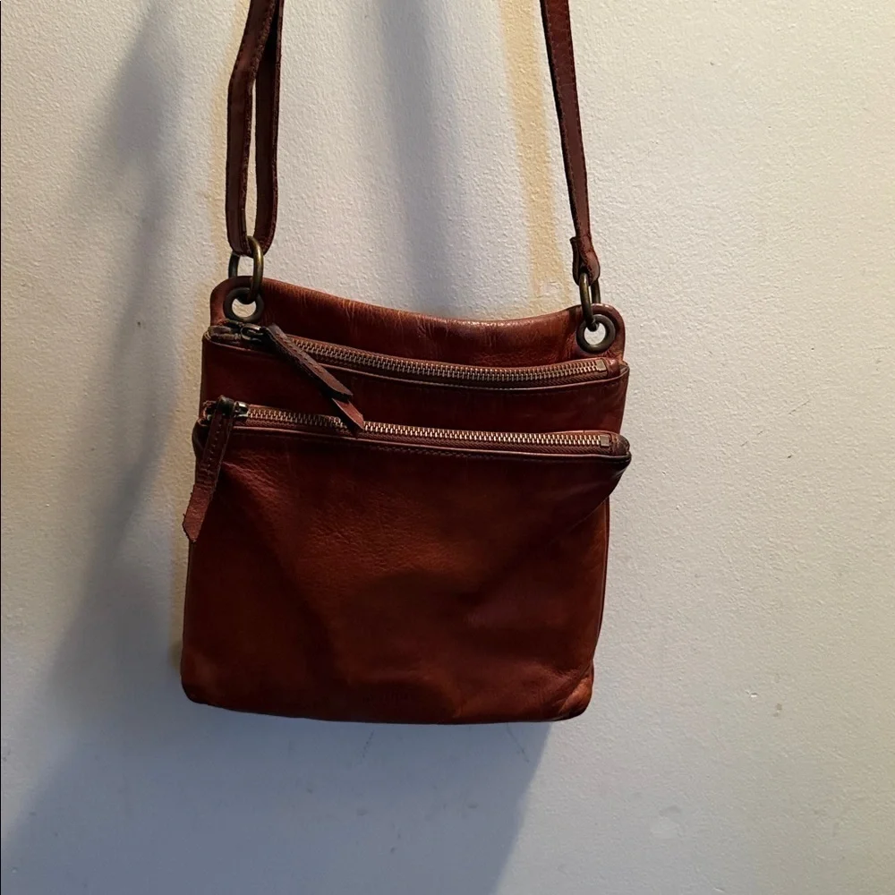 MARGOT New York Allie Leather Crossbody Brown Multi-Zip Pocket Shoulder Bag*